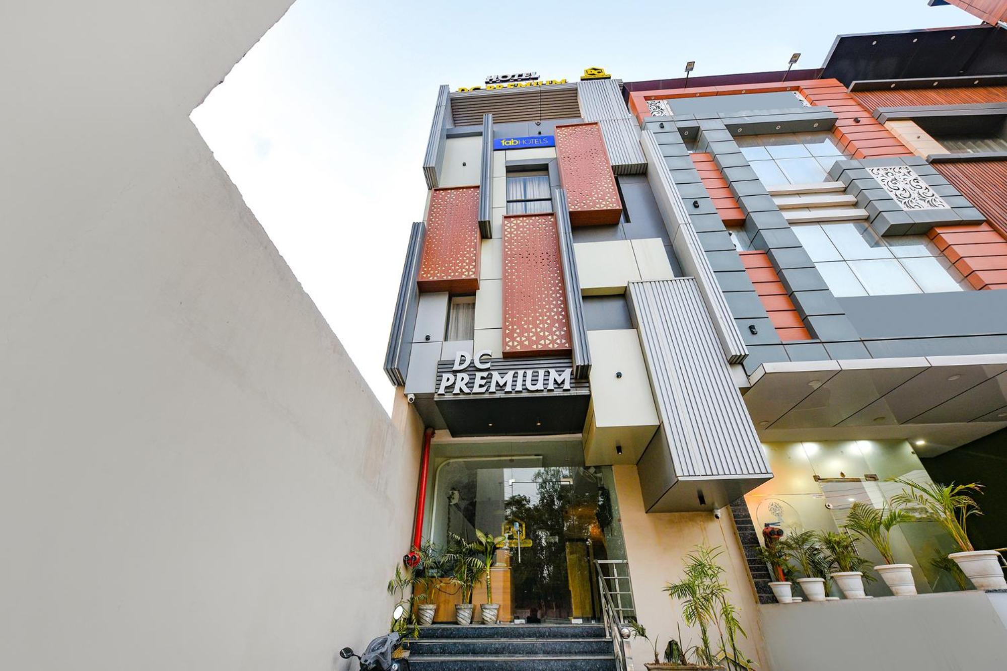 Fabhotel Dc Premium Zirakpur Esterno foto